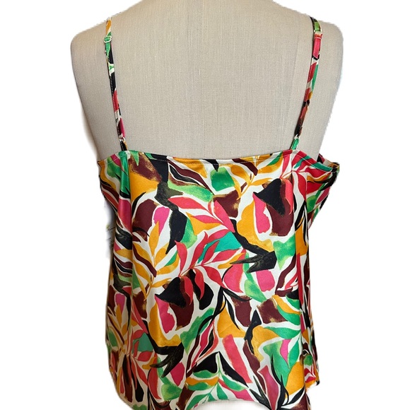 BNWT Nine West Floral Tank Blouse. size medium - Picture 4 of 8